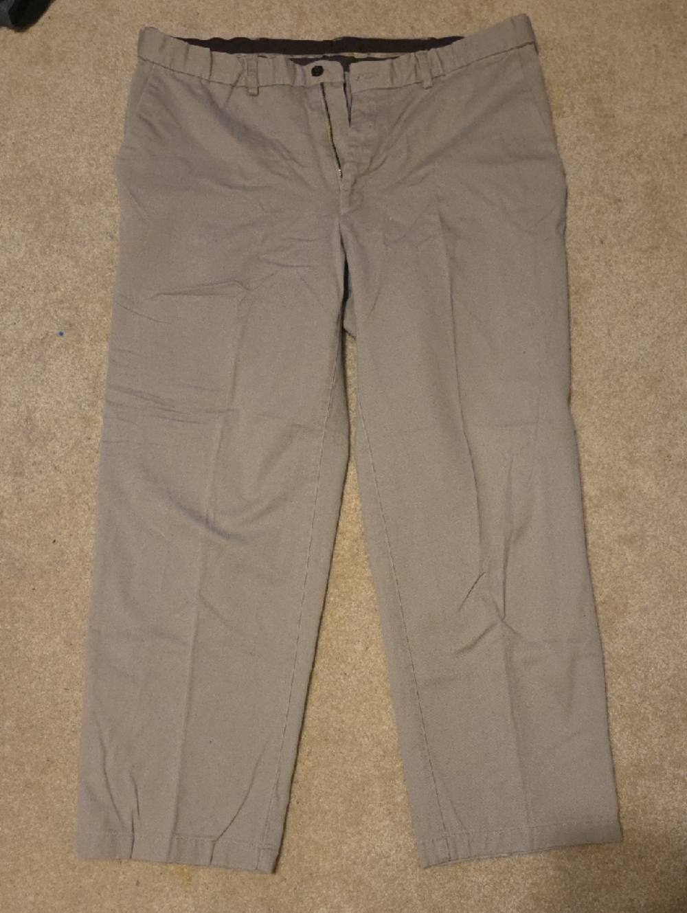 Men's Classic Straight Fit Khaki Pants
